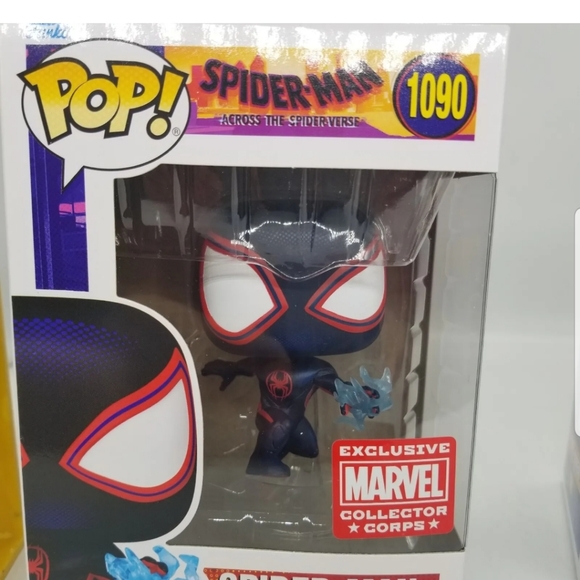 Funko Spider-Man Across the Spider-Verse Marvel Collector Corps Box Size XL NEW - Picture 3 of 15